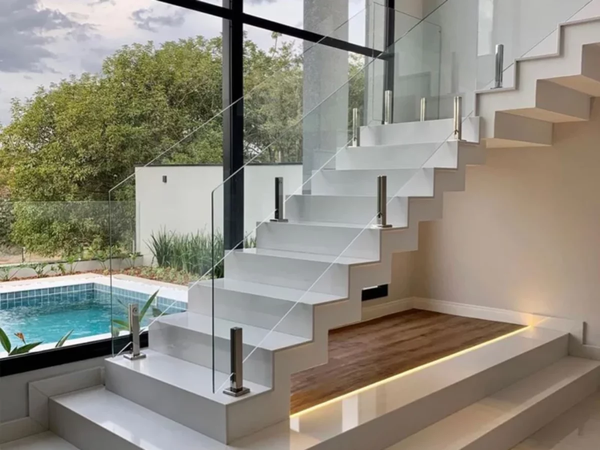 Coluna Torre Inox Guarda Corpo Pinça Sacada Piscina 30 Cm Para Vidro, Base Redonda, Acabamento Polido